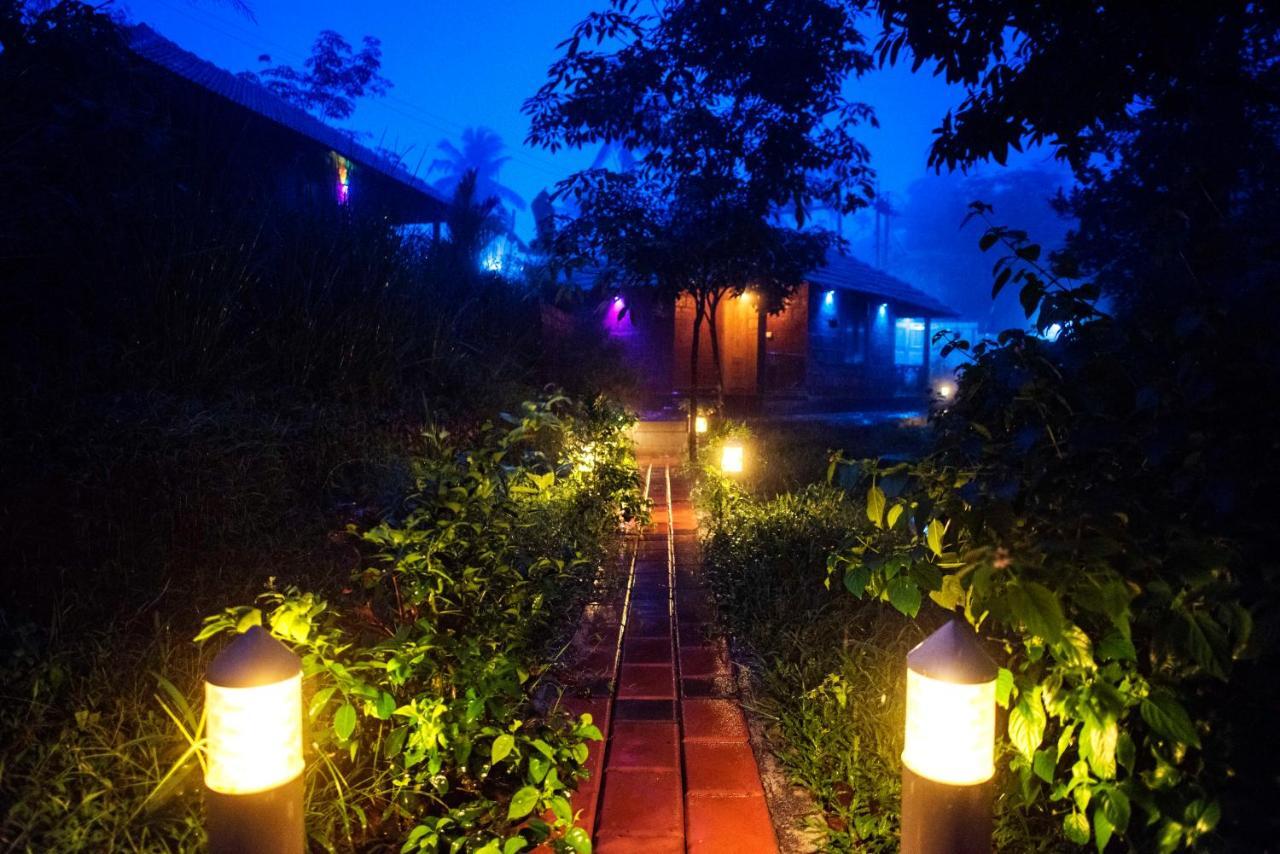 Stone Hills Hotel Kannur Bagian luar foto