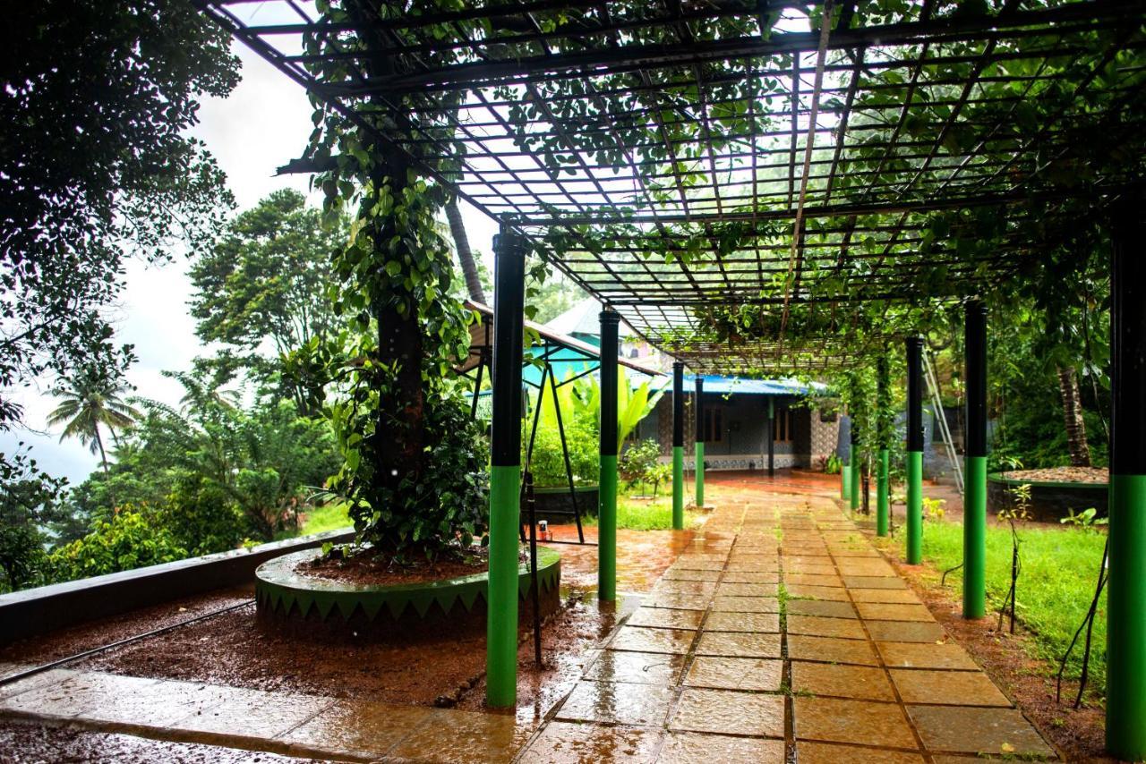 Stone Hills Hotel Kannur Bagian luar foto