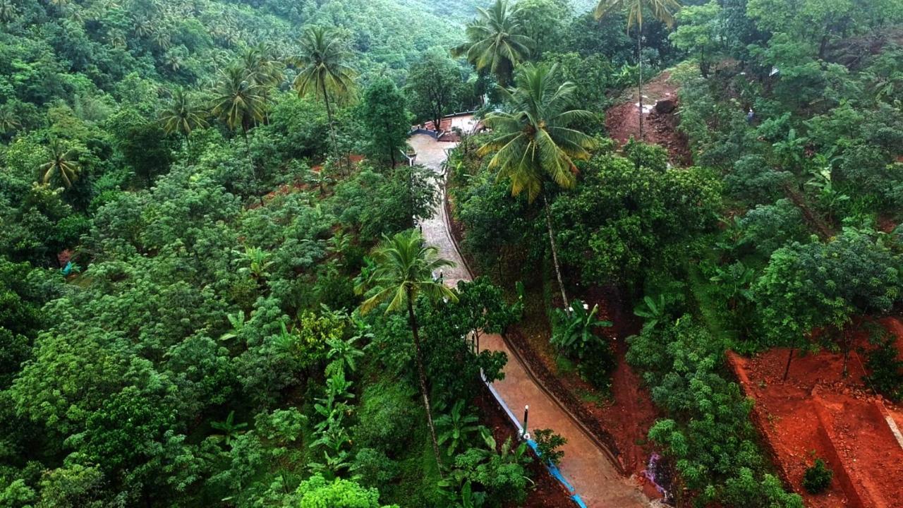 Stone Hills Hotel Kannur Bagian luar foto