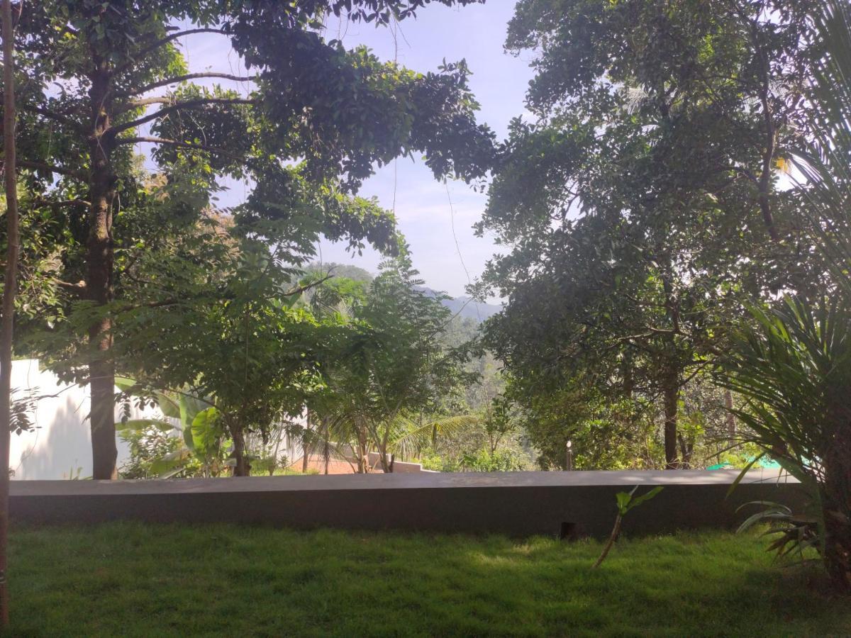 Stone Hills Hotel Kannur Bagian luar foto