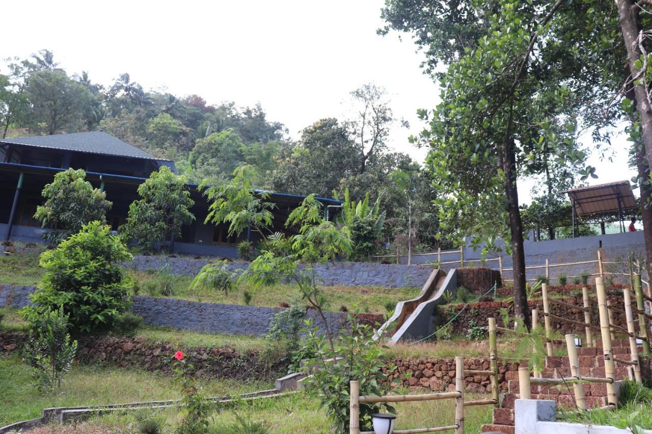 Stone Hills Hotel Kannur Bagian luar foto