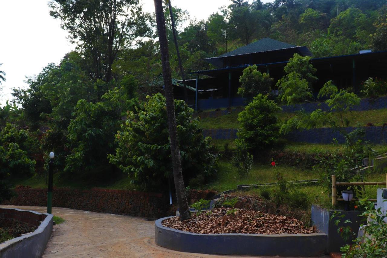 Stone Hills Hotel Kannur Bagian luar foto