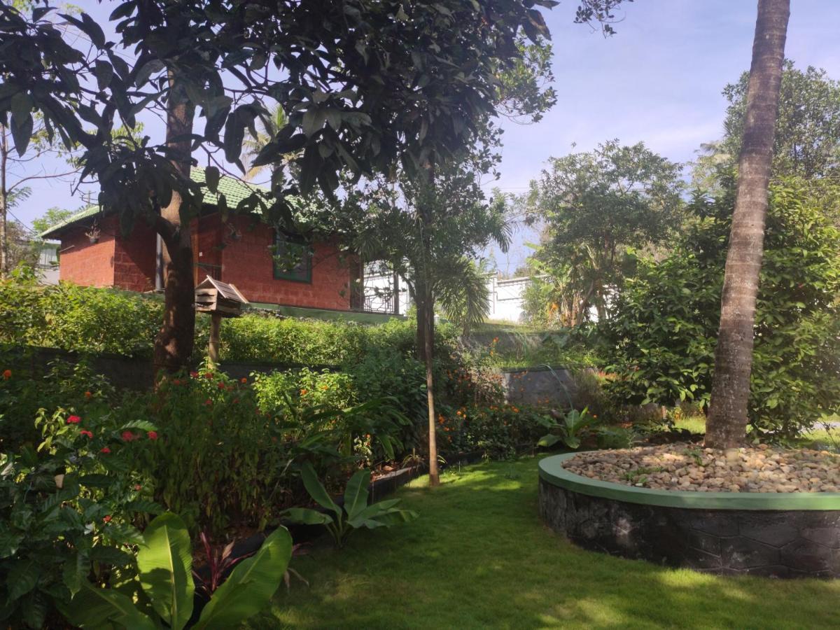Stone Hills Hotel Kannur Bagian luar foto
