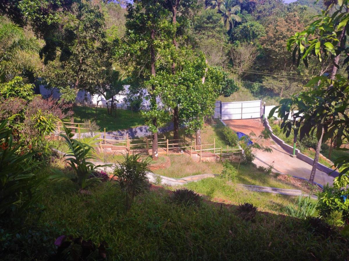 Stone Hills Hotel Kannur Bagian luar foto