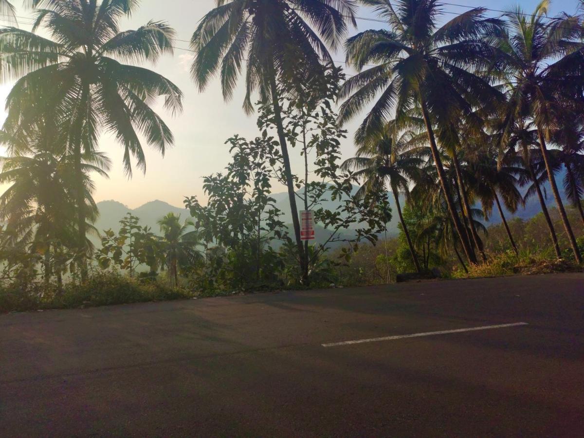 Stone Hills Hotel Kannur Bagian luar foto