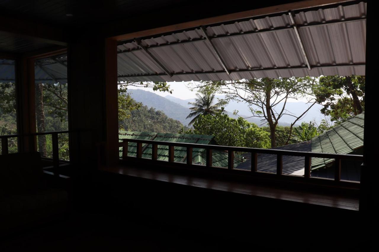 Stone Hills Hotel Kannur Bagian luar foto