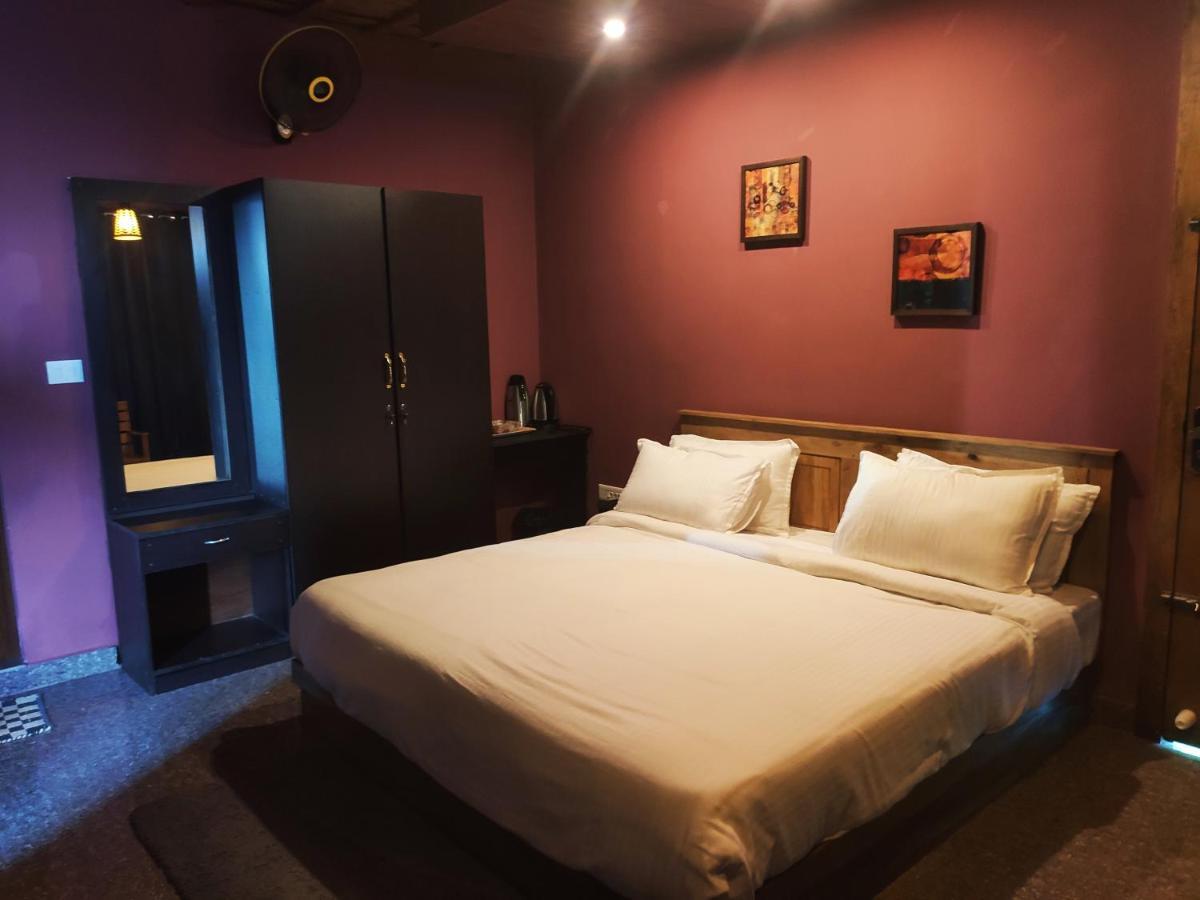 Stone Hills Hotel Kannur Bagian luar foto