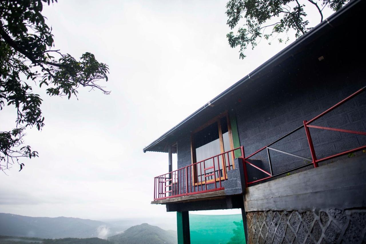 Stone Hills Hotel Kannur Bagian luar foto