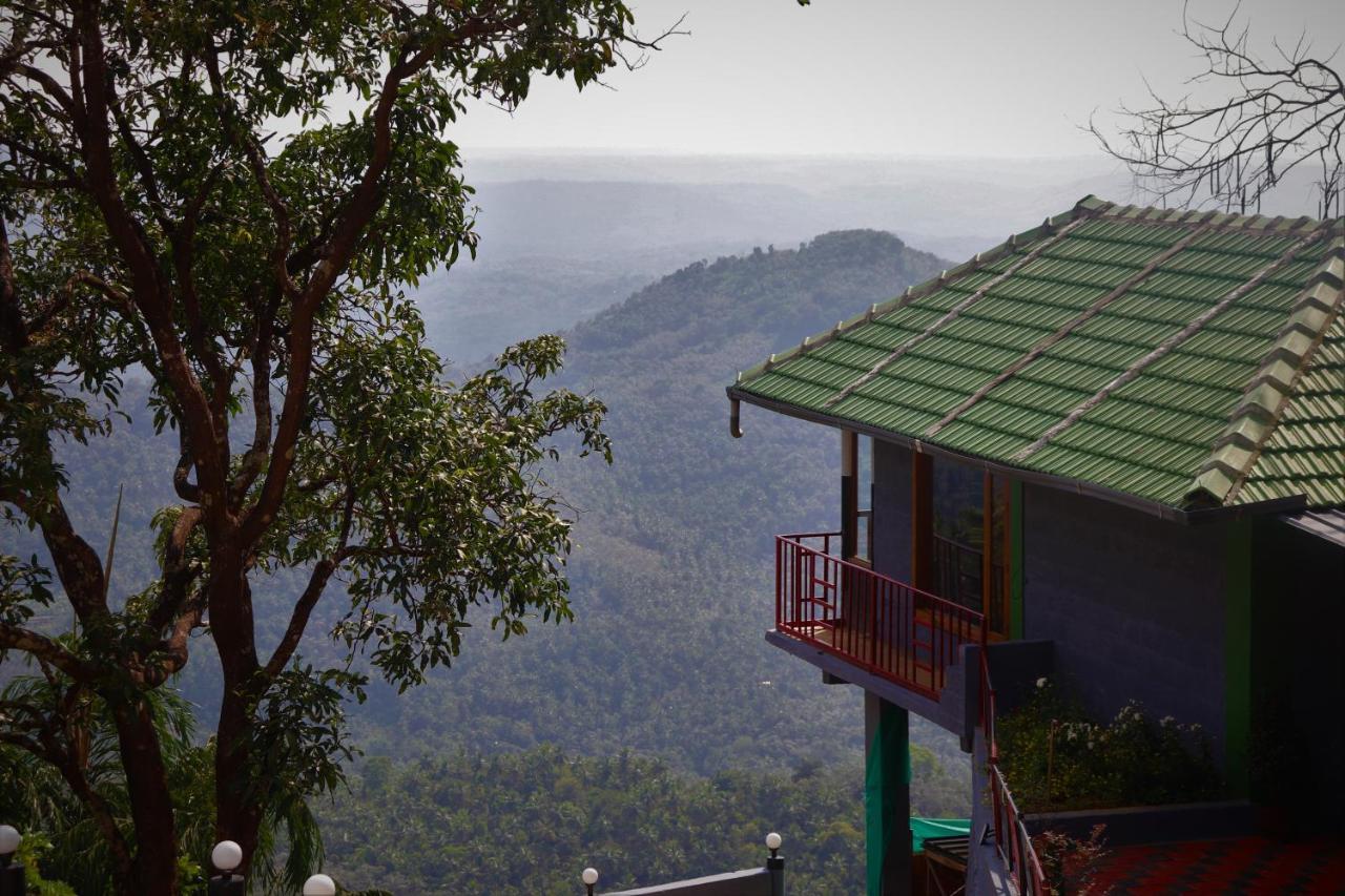 Stone Hills Hotel Kannur Bagian luar foto